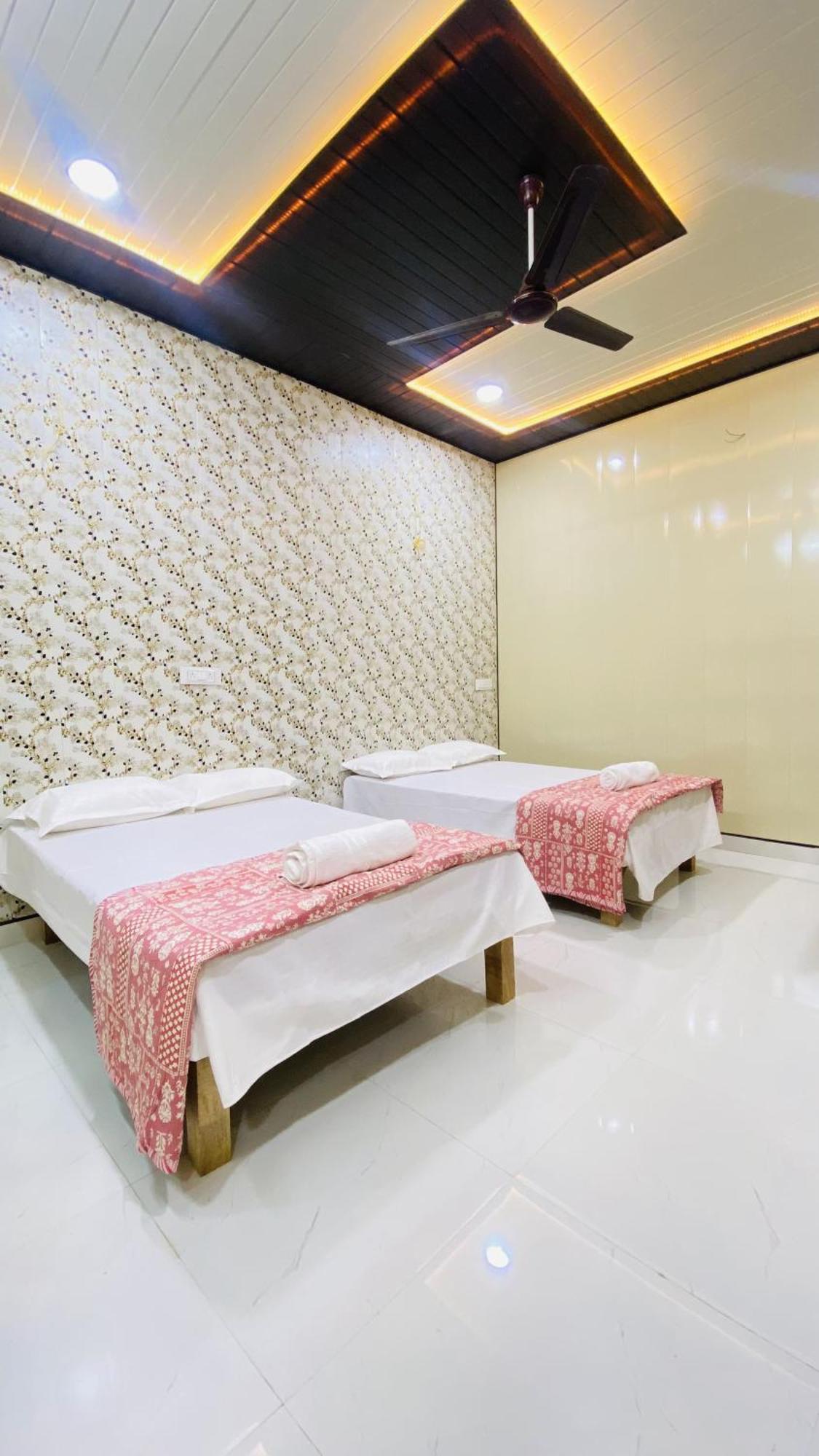 Mandir Saket Bhawan 호텔 Ayodhya 외부 사진